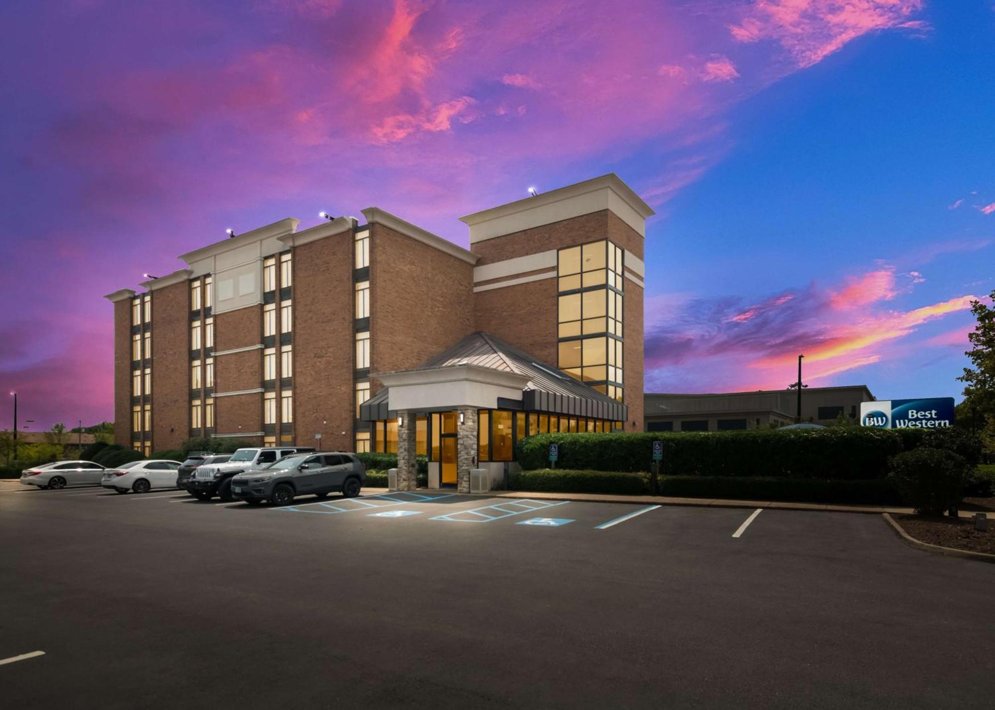 Best Western Hampton Coliseum Inn Exterior foto